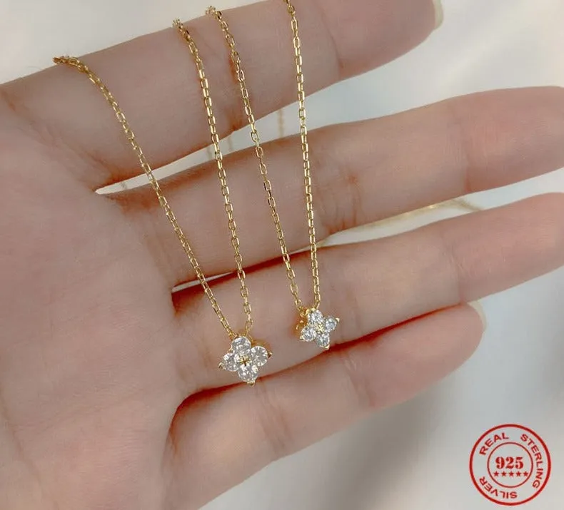 French Cute Four-Leaf Flower Pendant Necklaces