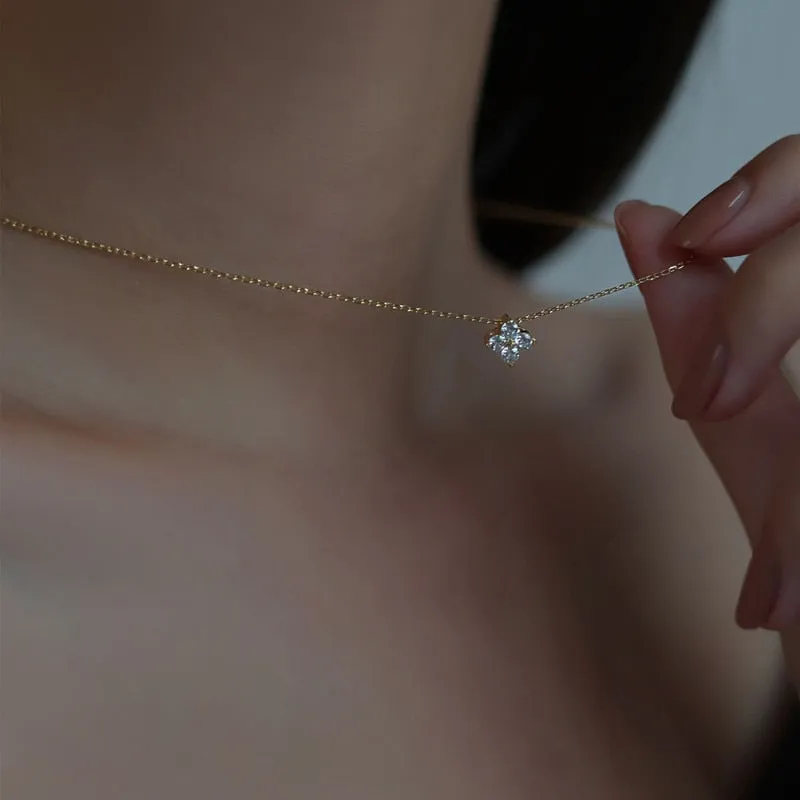 French Cute Four-Leaf Flower Pendant Necklaces