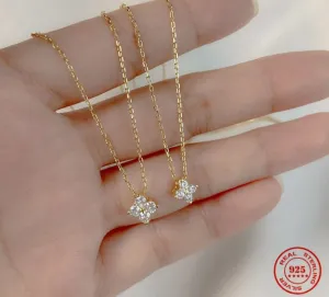 French Cute Four-Leaf Flower Pendant Necklaces
