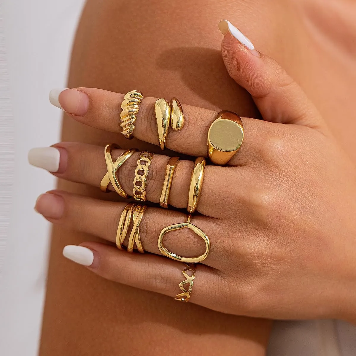 Gold Chunky Rings Set for Women 14K Stackable Dome Statement Rings Vintage Dainty Knuckle Open Midi Finger Rings Gold Jewelry Prom Costume Accessories Set of 4-10