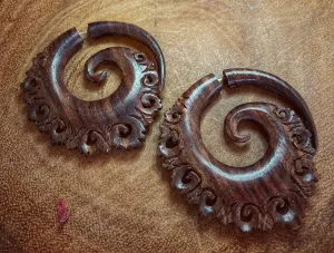 Sanur Hooks- Faux gauges